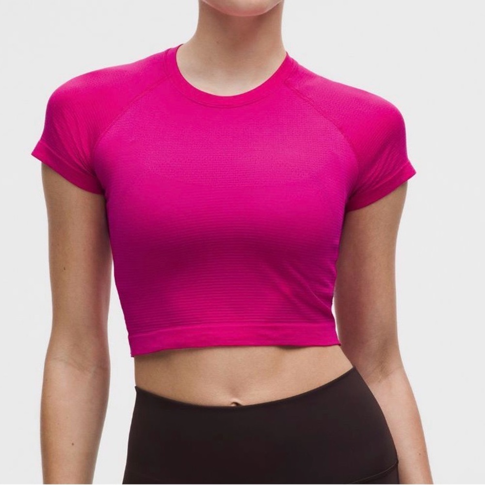 Swiftly Tech Cropped Short Sleeve